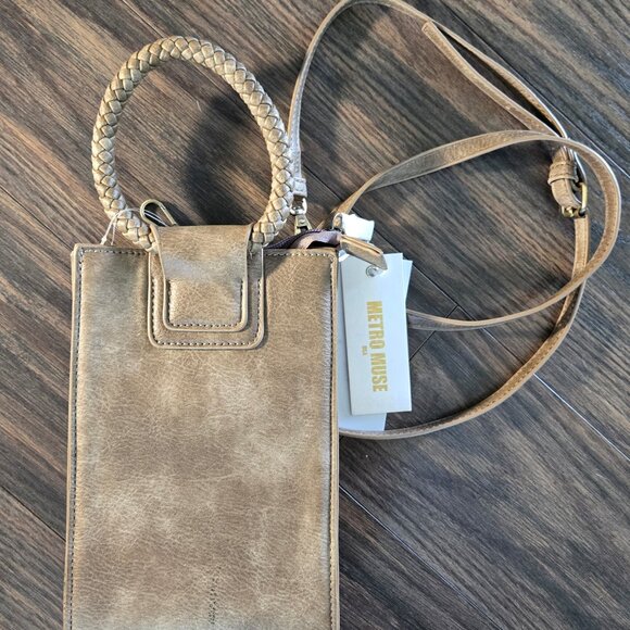 METRO MUSE Vegan PVC Wallet/Wristlet Crossbody NWT - Picture 1 of 5